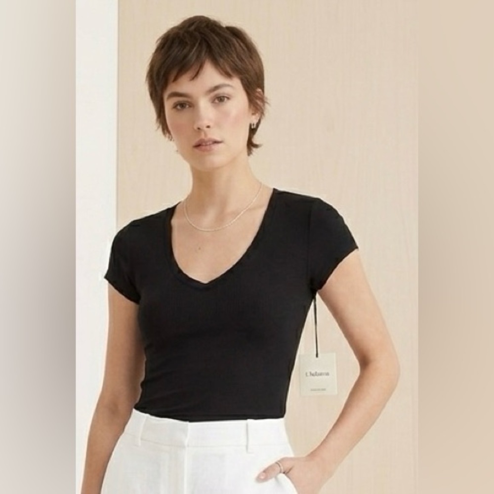 BCBG MAX AZRUA Ribbed Knit V-Neck Top, Black Short-Sleeved, XS (stretchy)